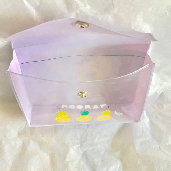 ✨5 for 30✨Lavender Pineapple Button Pouch 🍍 - Picture 3 of 6